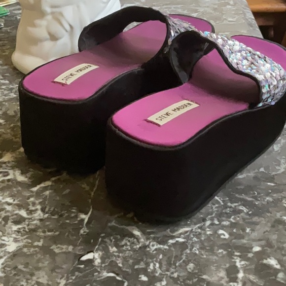 Steve Madden platform slides - Picture 2 of 3
